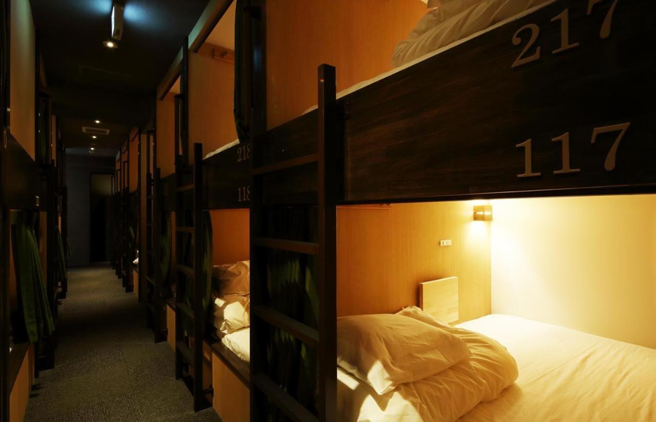 Iloha Hostel Namba Shinsaibashi Osaka Exteriör bild