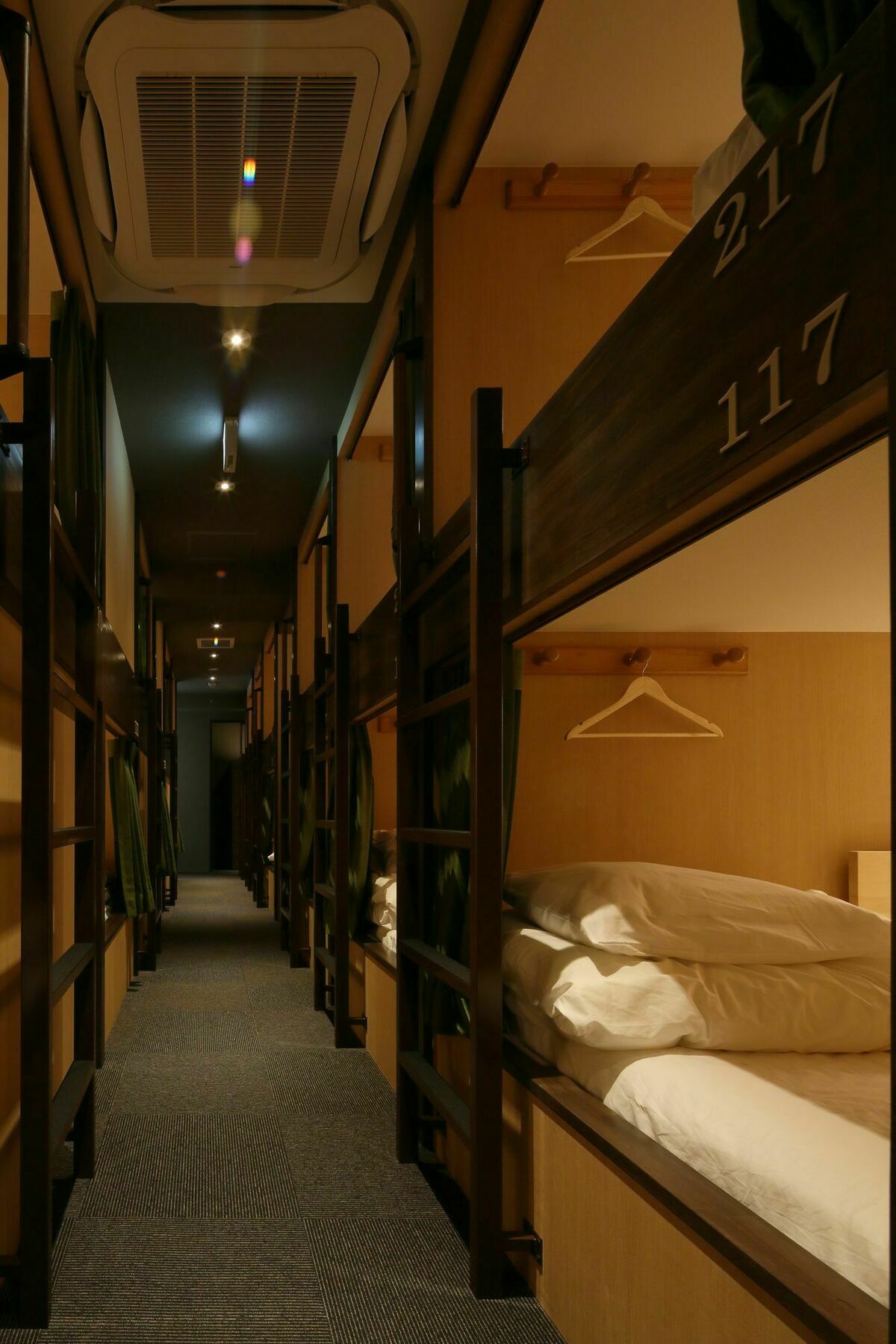 Iloha Hostel Namba Shinsaibashi Osaka Exteriör bild